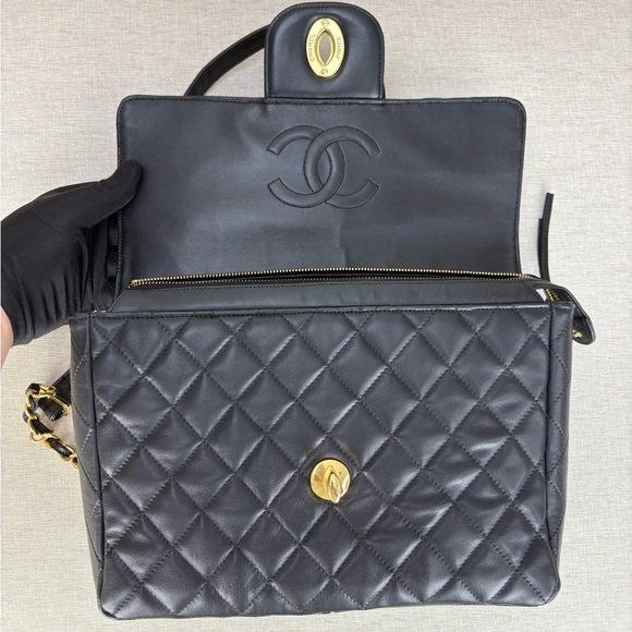 CHANEL Black Lambskin Vintage Backpack Oversized CC GHW 24k plated - Picture 9 of 16